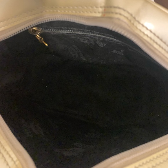 VINTAGE Moschino Red Heart Dome Satchel - Picture 6 of 7